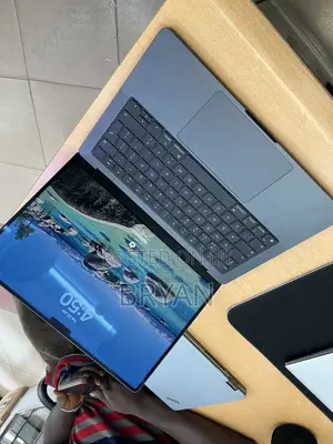 Laptop Apple MacBook Pro 2024 M4 Pro 16GB Apple M4 Pro SSD 512GB