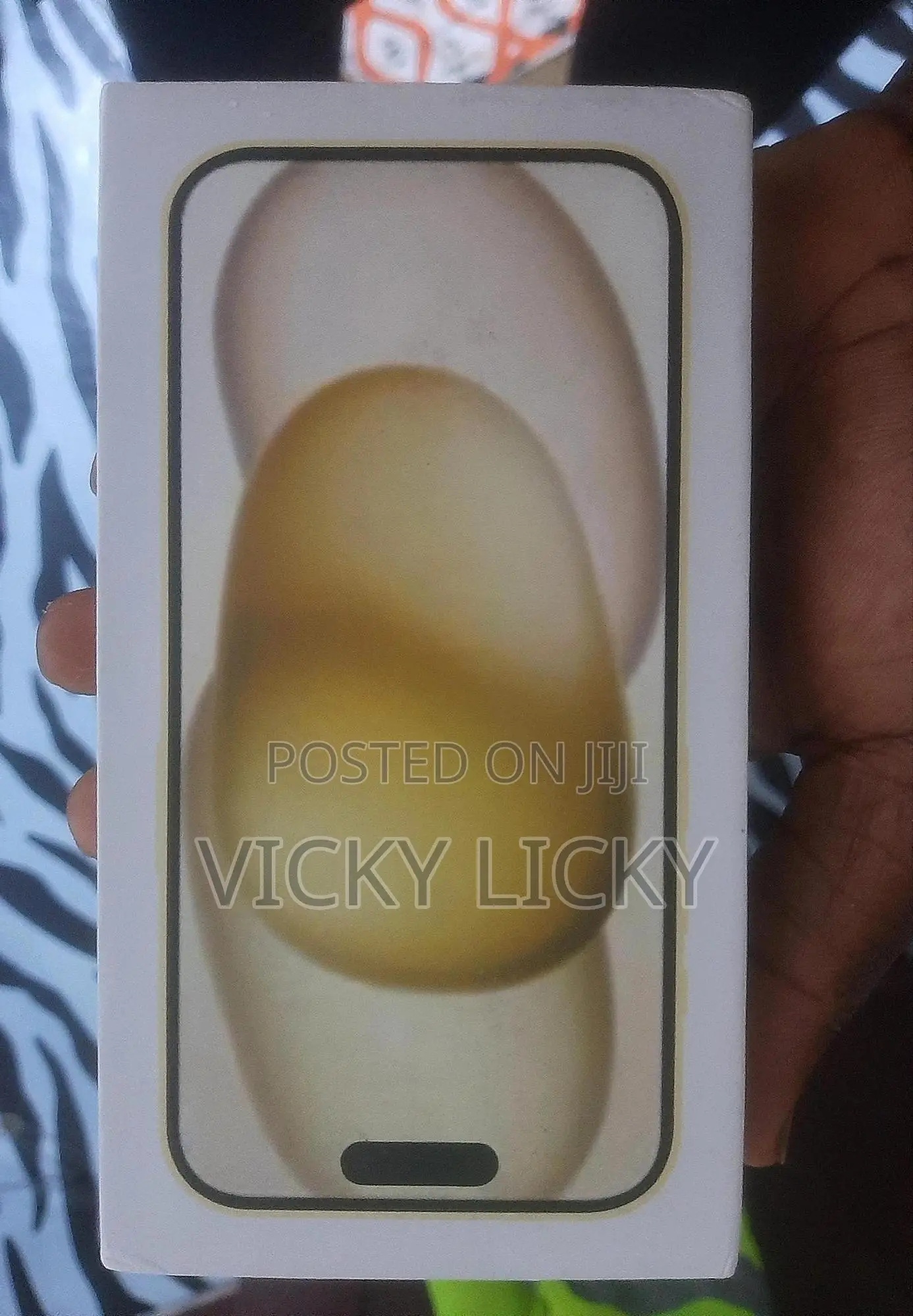 New Apple iPhone 15 256 GB Yellow