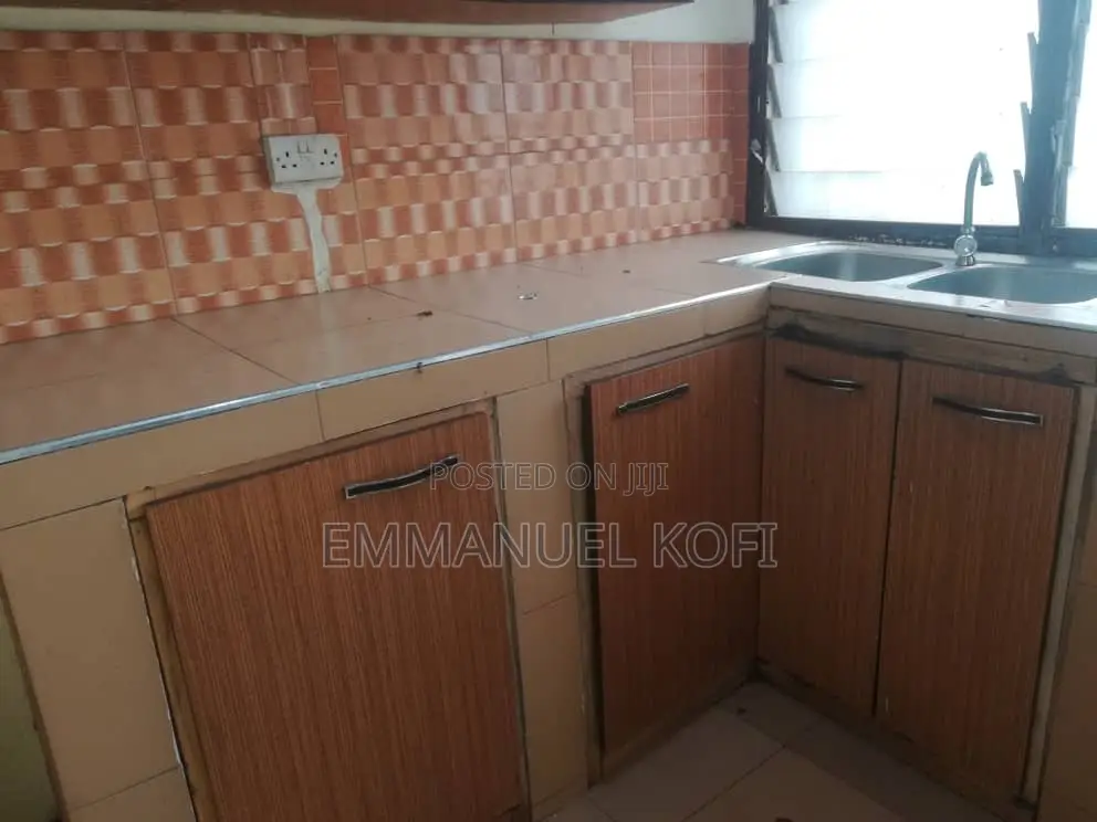 2bdrm Apartment in Genu Property, Frafraha for rent