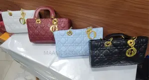 Ladies Designed Handbag With Mini Purse (Some Doesn’T Come With Purse)