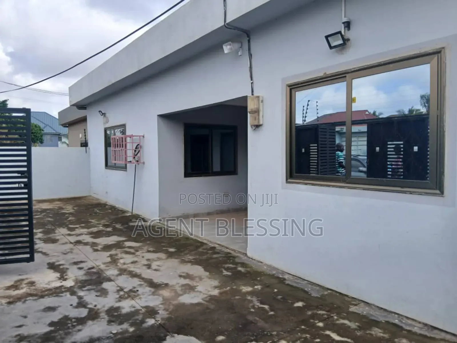 3bdrm Apartment in Golf City Afariwa, Tema Metropolitan for rent