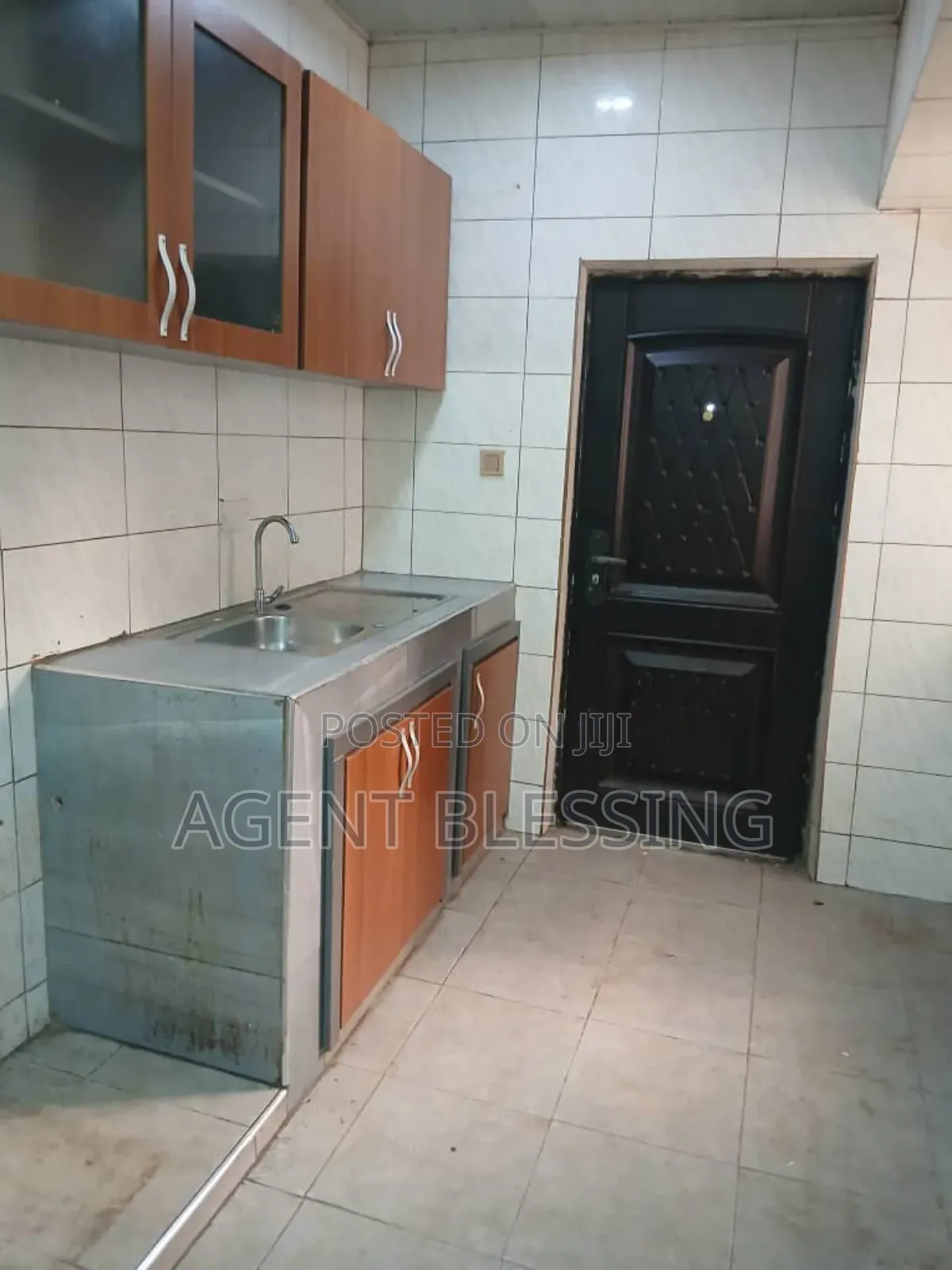 3bdrm Apartment in Golf City Afariwa, Tema Metropolitan for rent