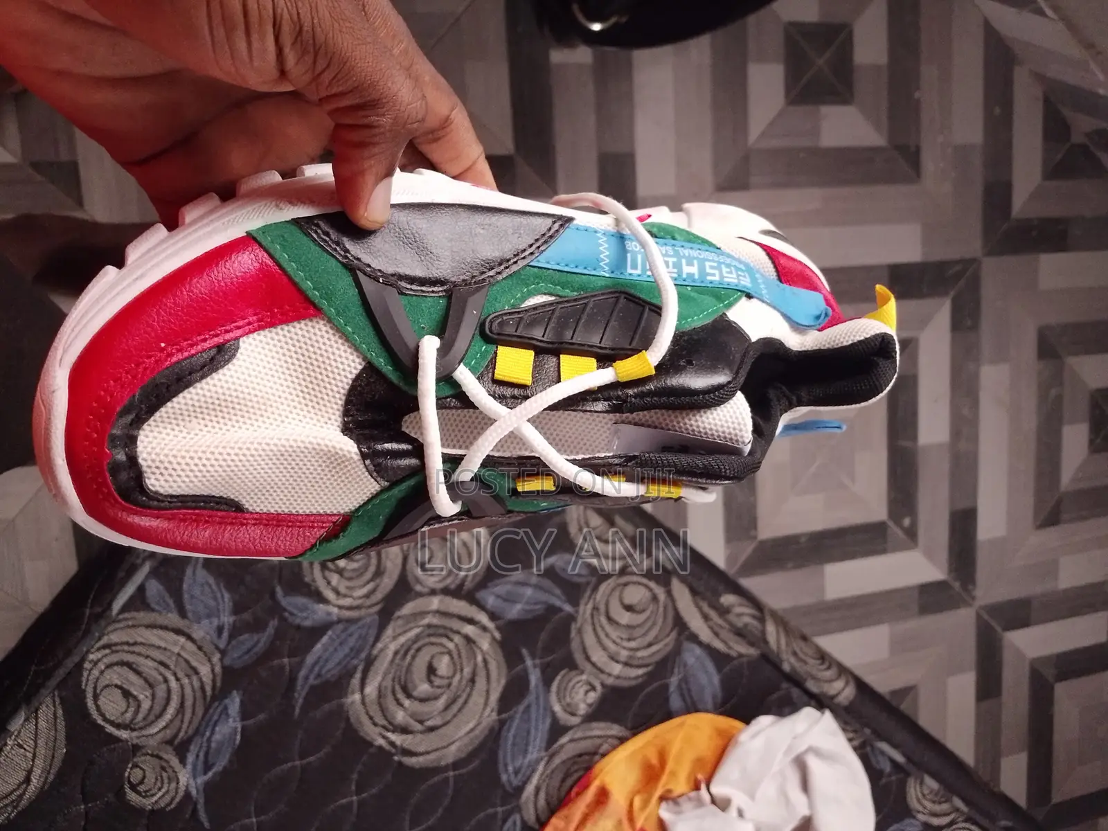 Sakteobard Shoe