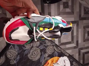 Sakteobard Shoe