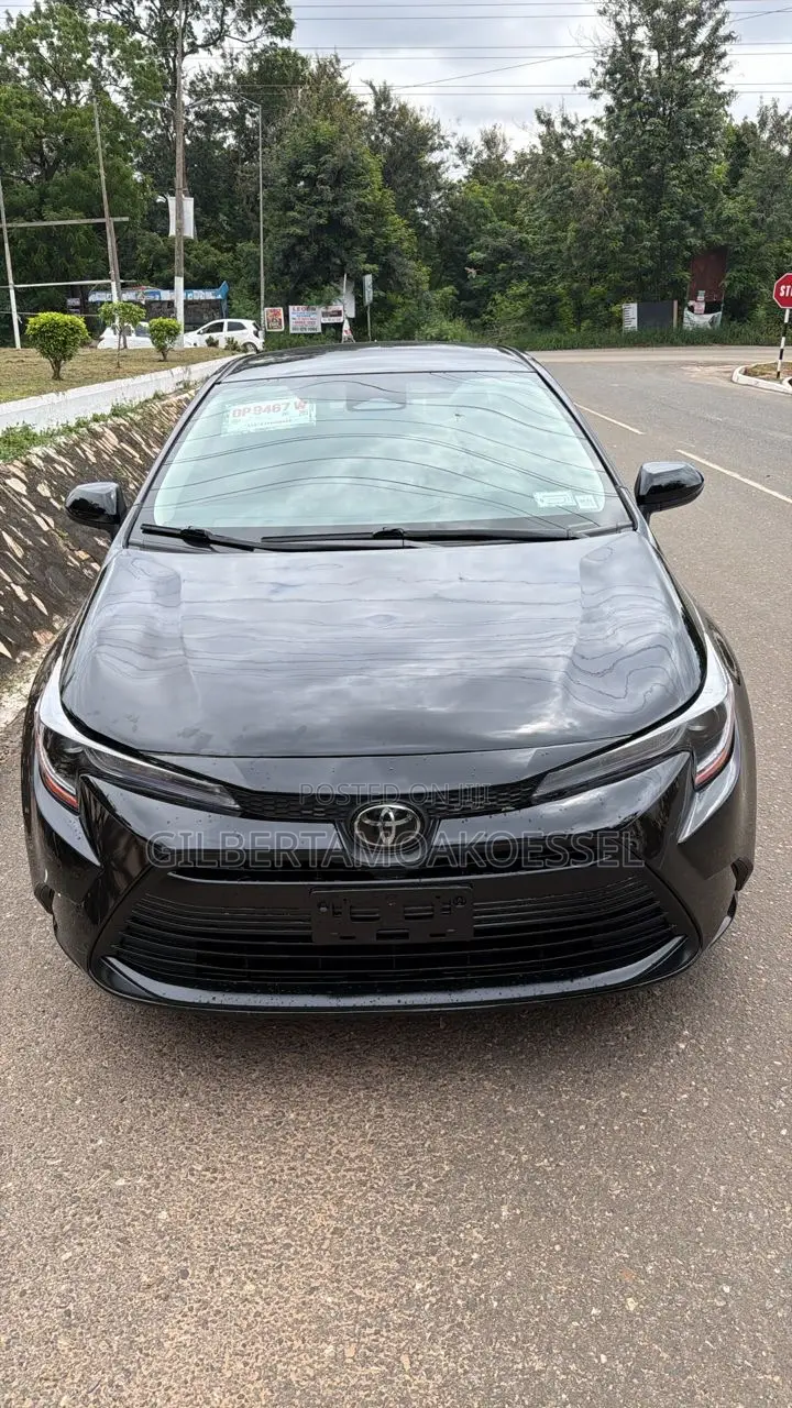 Toyota Corolla LE 2023 Black