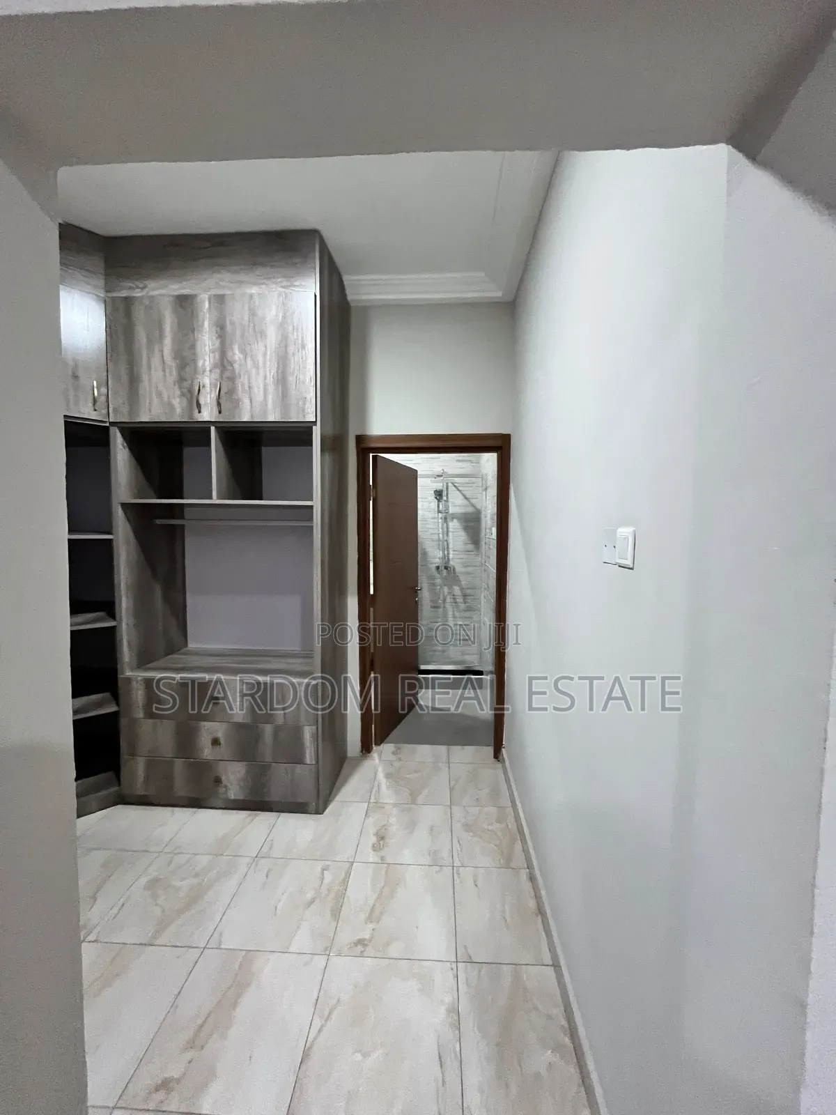 4bdrm Duplex in East Legon Hills, Boundary Road Area for rent