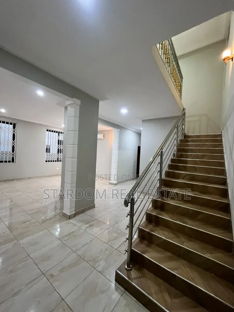 4bdrm Duplex in East Legon Hills, Boundary Road Area for rent