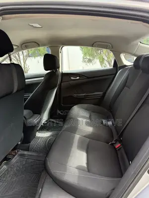 Honda Civic EX Sedan 2018 Silver