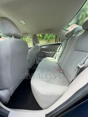 Toyota Corolla LE 4dr Sedan (1.8L 4cyl 4A) 2013 Blue