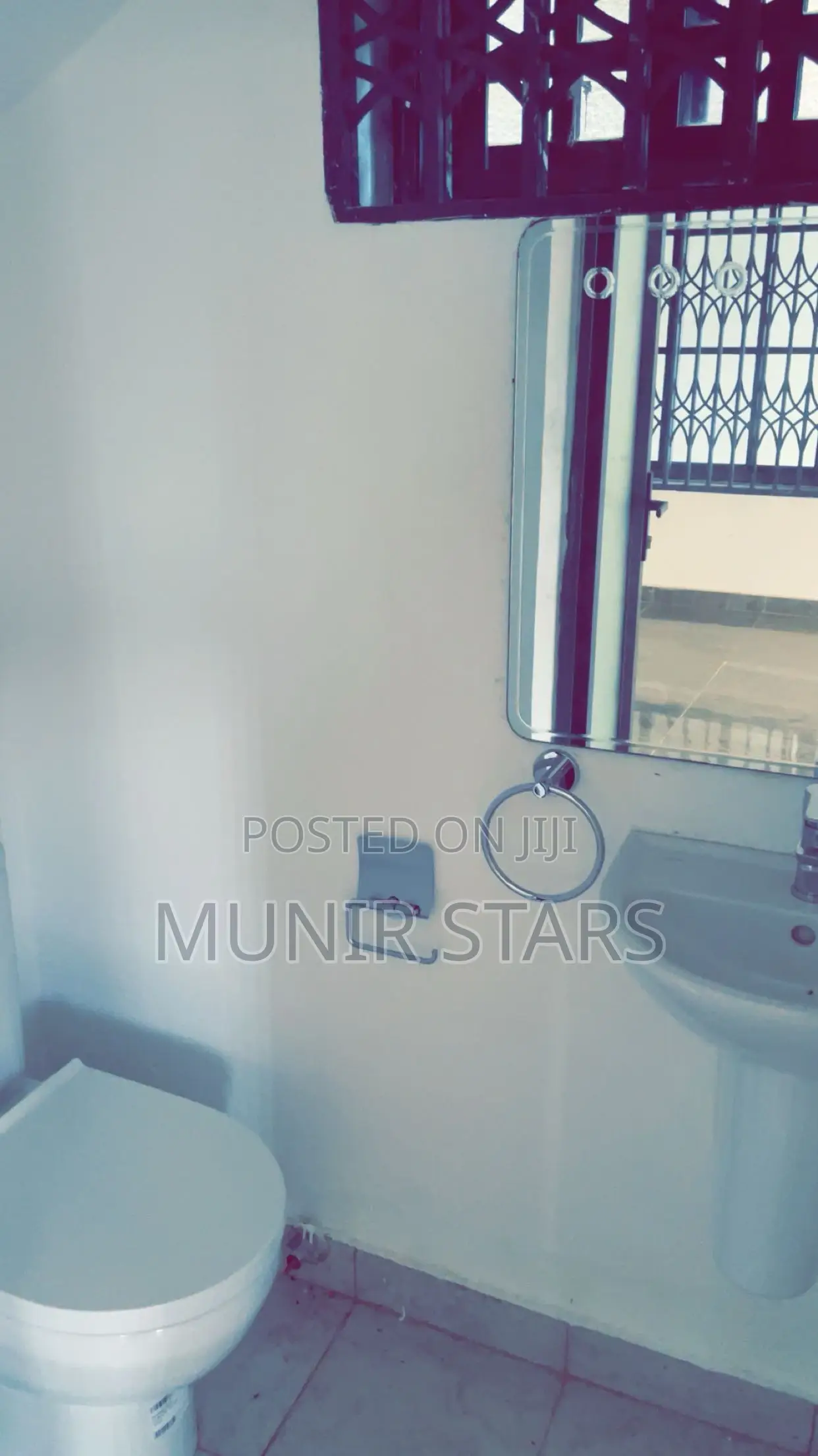 6bdrm House in Kwabenya Estate for sale