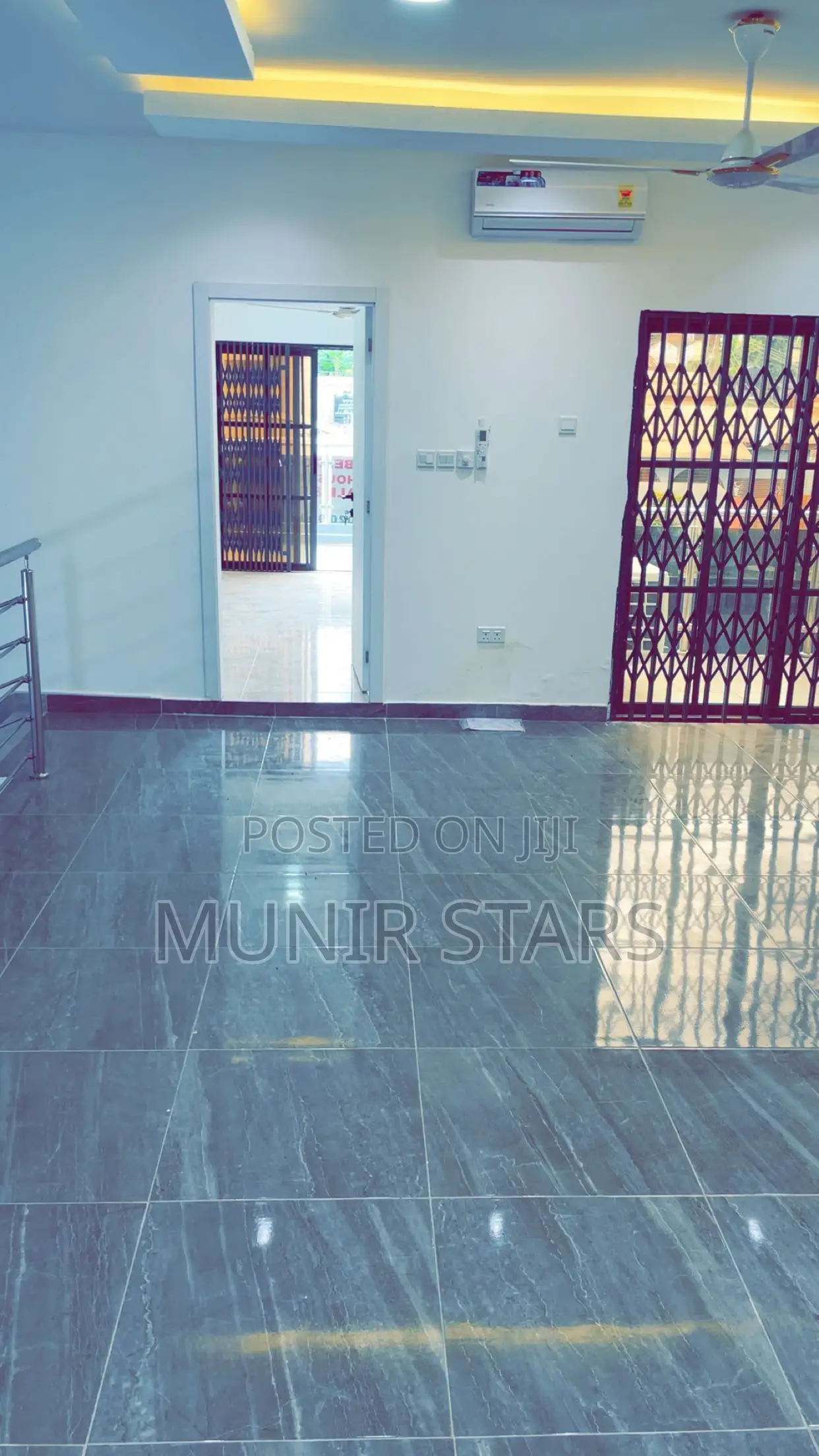 6bdrm House in Kwabenya Estate for sale
