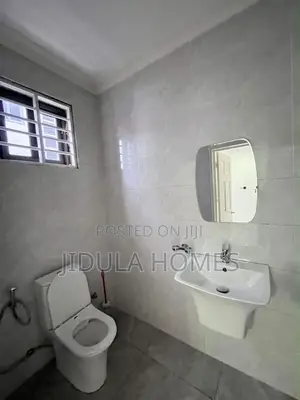 4bdrm Duplex in East Legon Hills, School Junction for rent