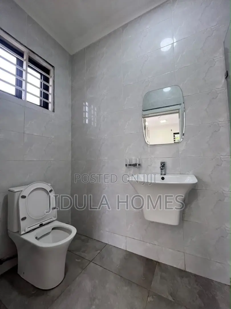 4bdrm Duplex in East Legon Hills, School Junction for rent