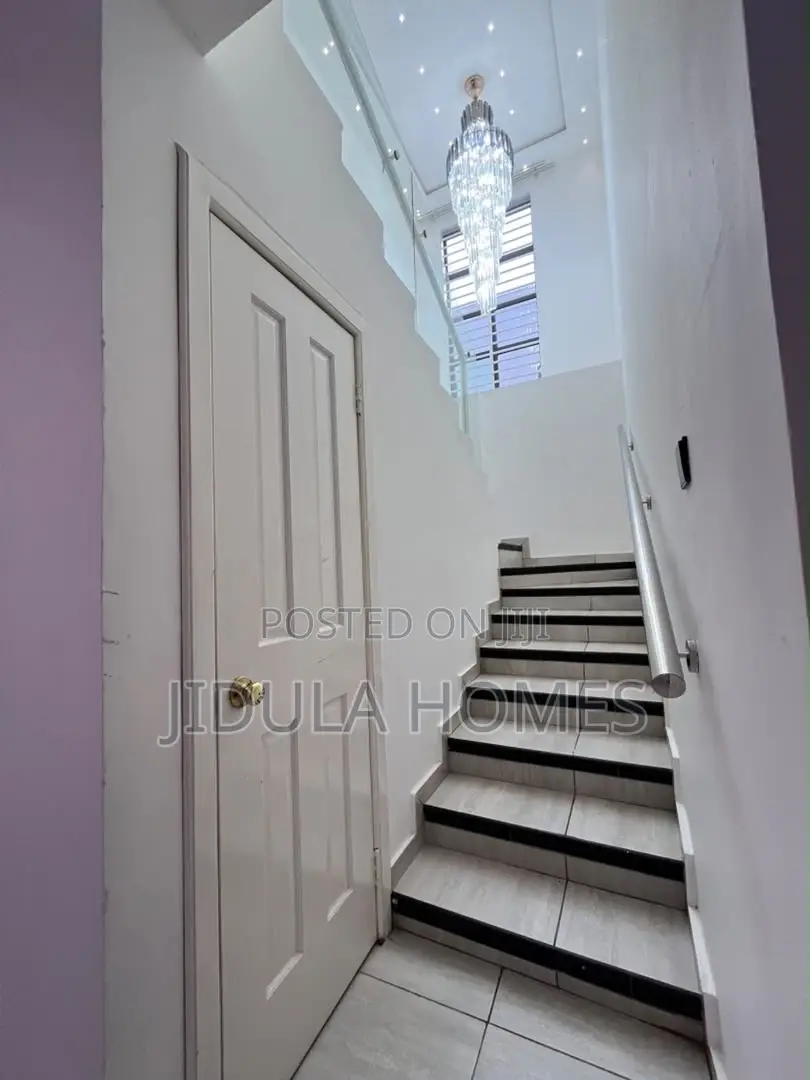 4bdrm Duplex in East Legon Hills, School Junction for rent