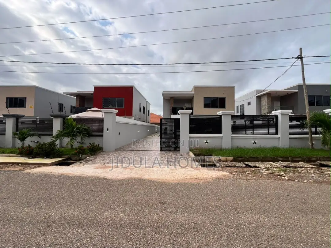 4bdrm Duplex in East Legon Hills, School Junction for rent