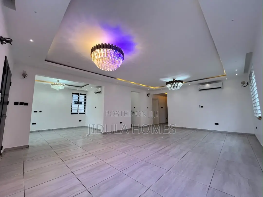 4bdrm Duplex in East Legon Hills, School Junction for rent