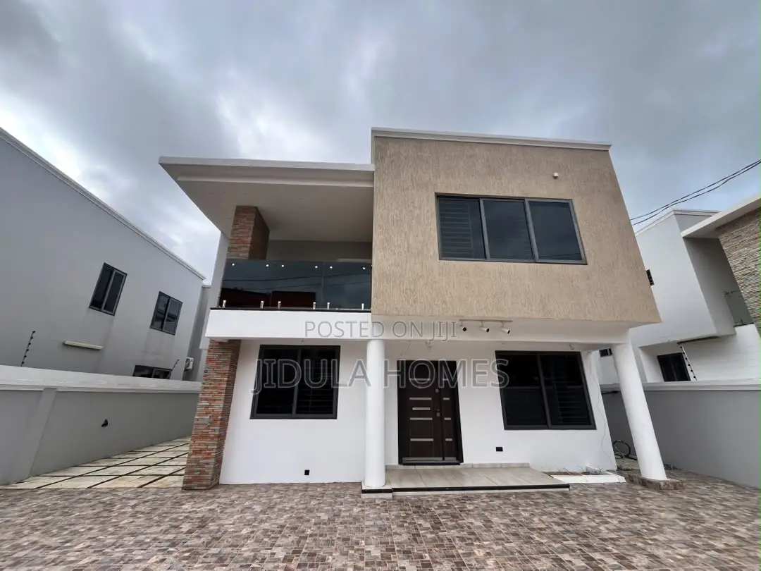 4bdrm Duplex in East Legon Hills, School Junction for rent