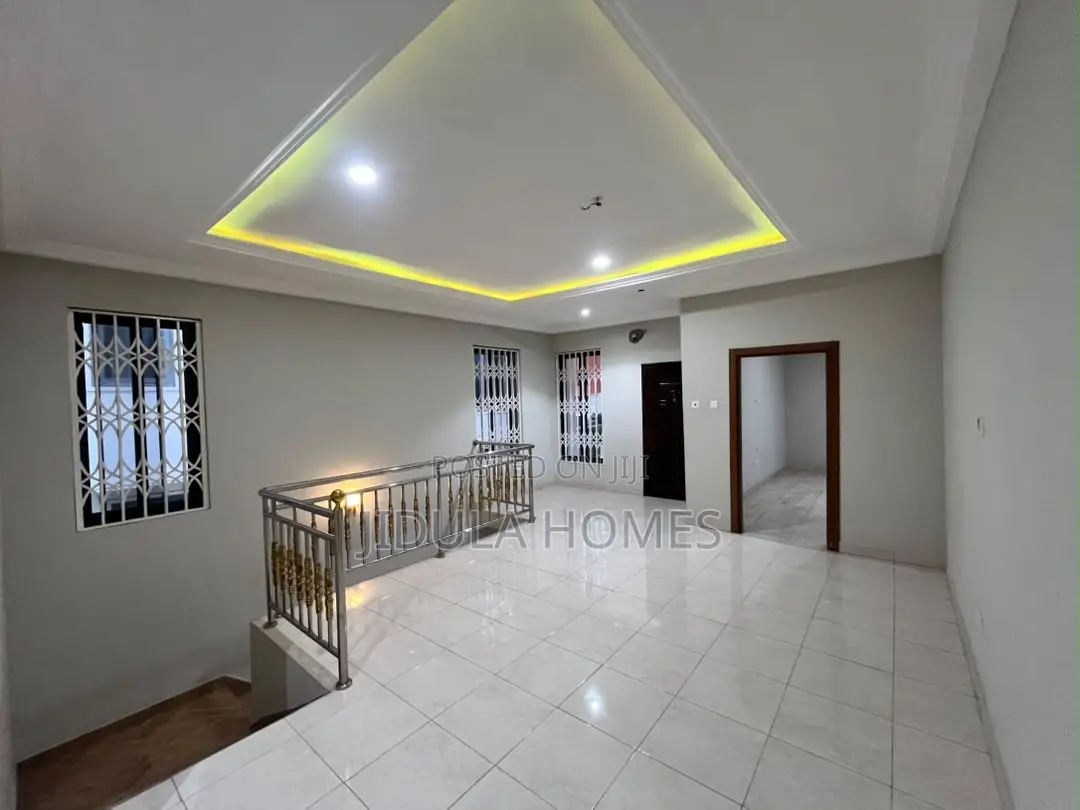 4bdrm Duplex in East Legon Hills, School Junction for rent