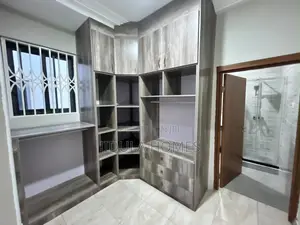 4bdrm Duplex in East Legon Hills, School Junction for rent