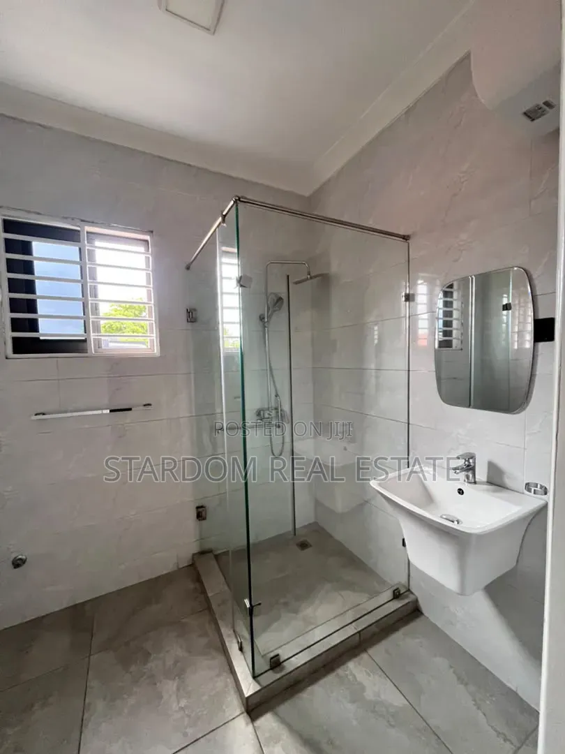 4bdrm Duplex in East Legon Hills, Boundary Road Area for rent