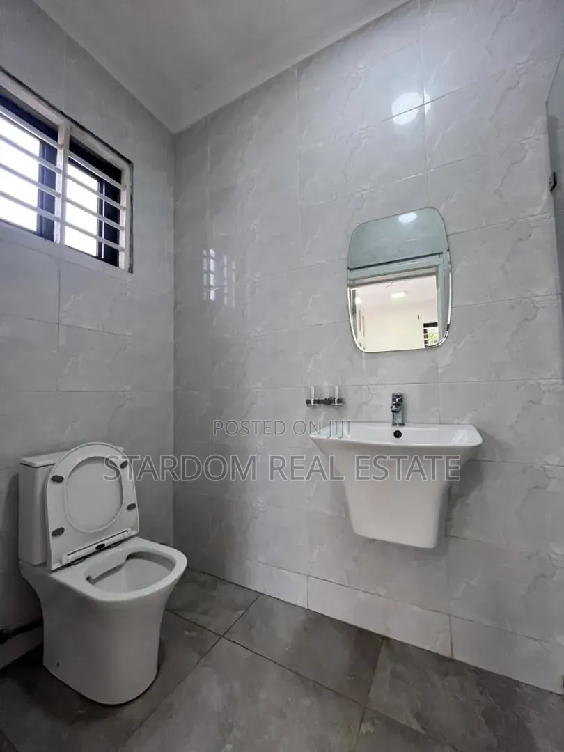 4bdrm Duplex in East Legon Hills, Boundary Road Area for rent