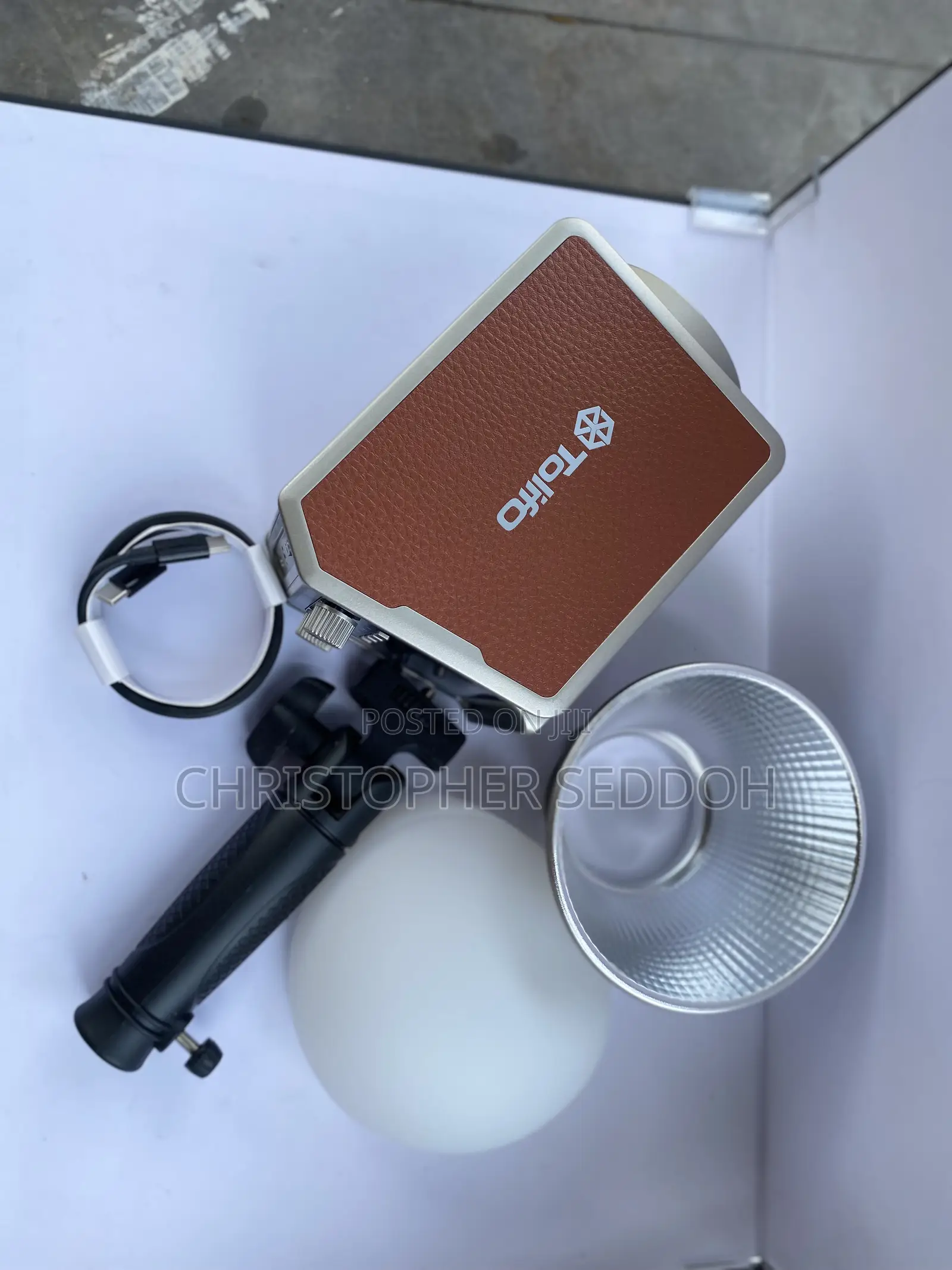 Light for Videos and Pictures