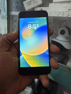 Apple iPhone 8 64 GB Black