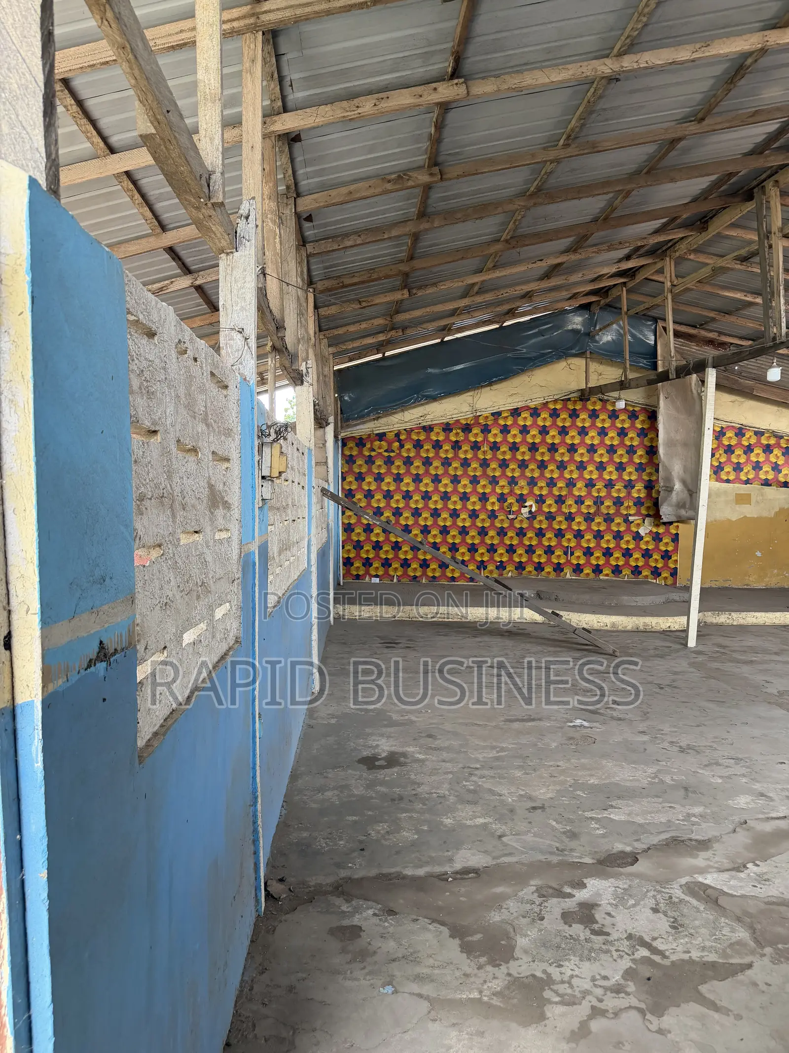 Warehouse /Church/School /Business Center Building for Rent