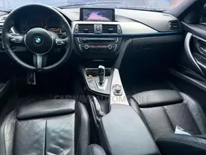 BMW 320i Sedan RWD 2014 Black