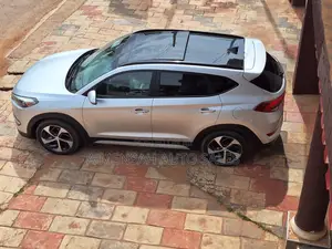 Hyundai Tucson Limited AWD 2018 Silver