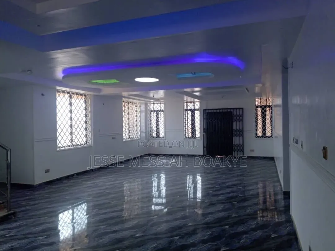 4bdrm House in J&J Estate Limited, Kumasi Metropolitan for sale
