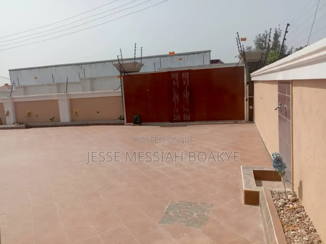 4bdrm House in J&J Estate Limited, Kumasi Metropolitan for sale