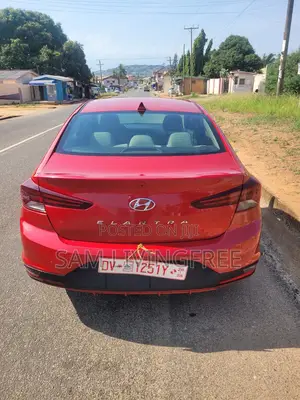 Hyundai Elantra SE 2020 Red