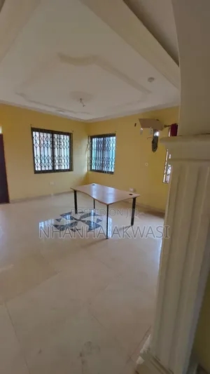 3bdrm Apartment in Lashibi, Sakumono for rent