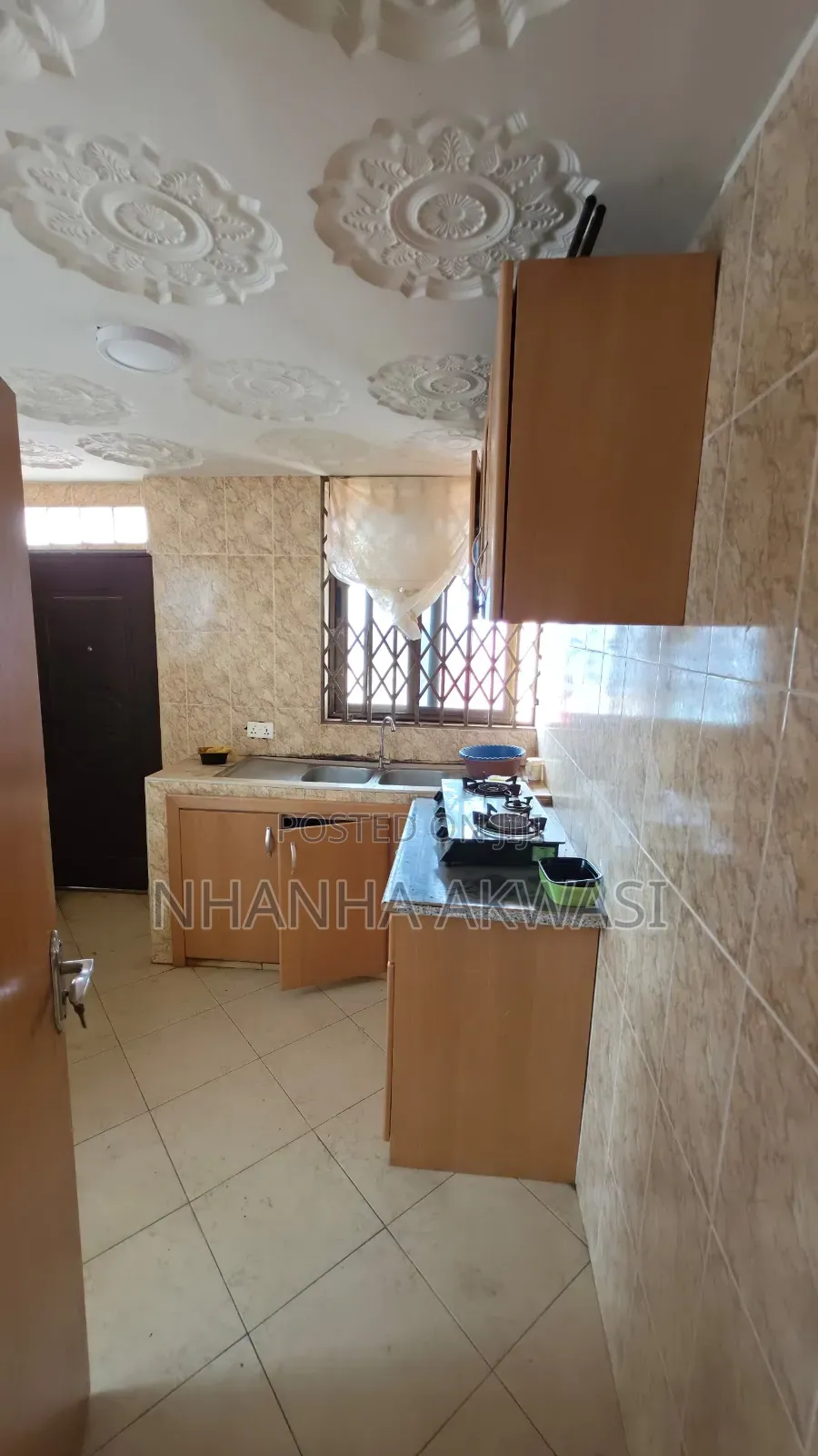 3bdrm Apartment in Lashibi, Sakumono for rent