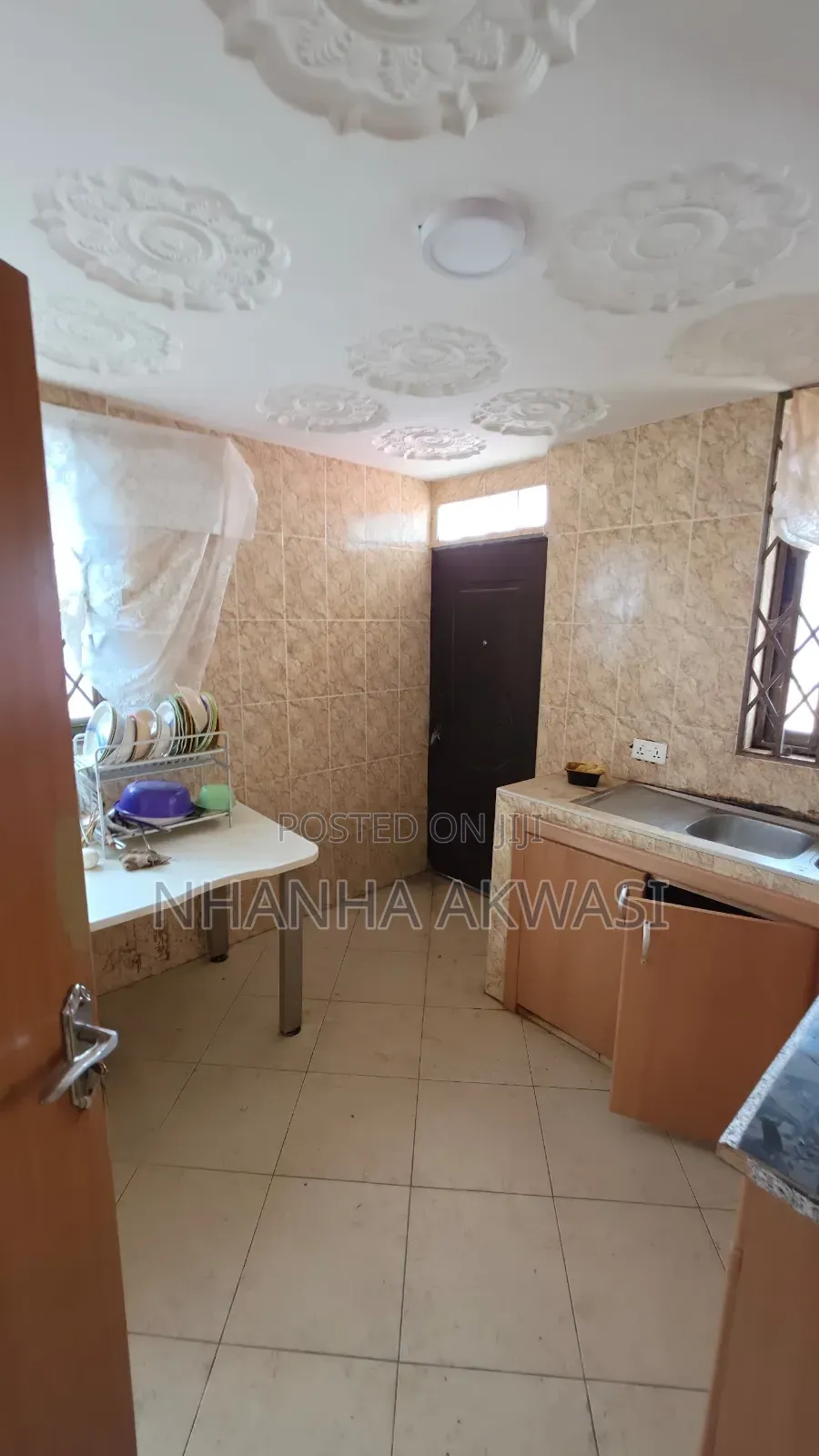 3bdrm Apartment in Lashibi, Sakumono for rent