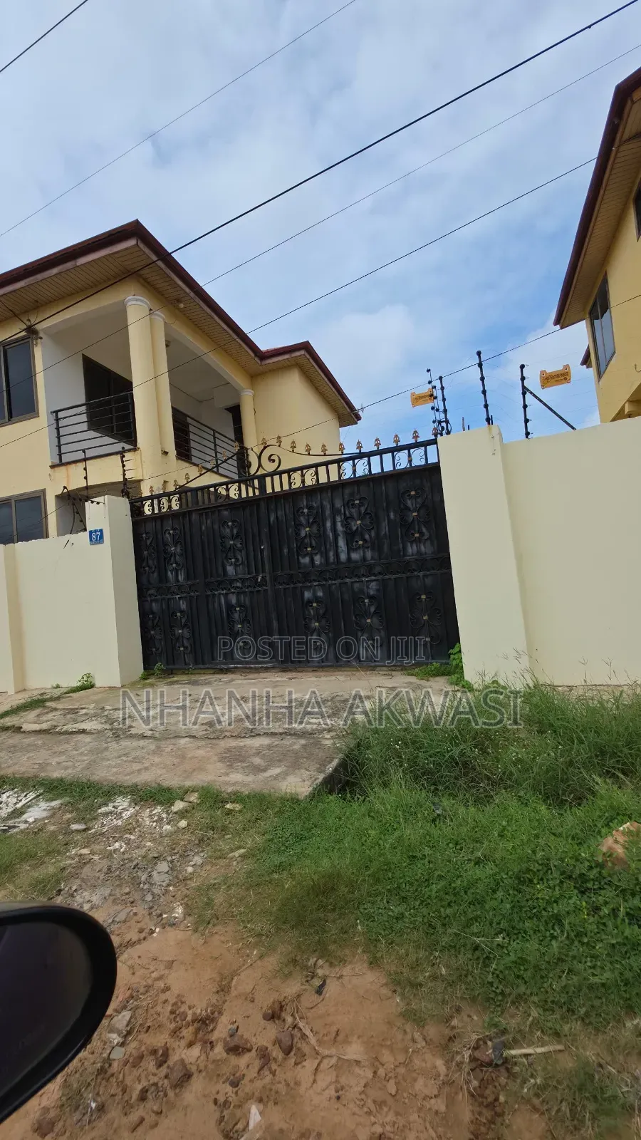 3bdrm Apartment in Lashibi, Sakumono for rent