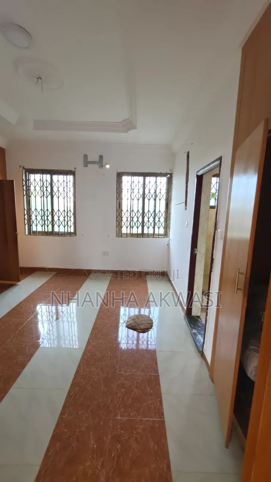 3bdrm Apartment in Lashibi, Sakumono for rent