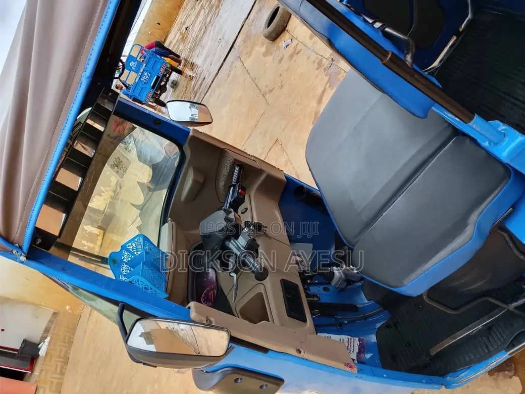 Bajaj RE 2024 Blue