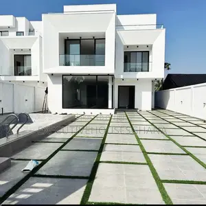 4bdrm House in Ashaley Botwe for sale
