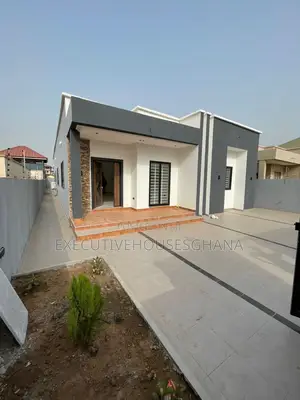 3bdrm House in Oyarifa for sale