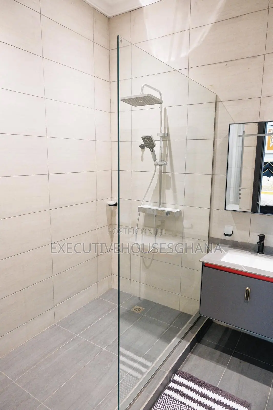 3 4 Bedroom Luxury Furnished Home Within a Gated Community