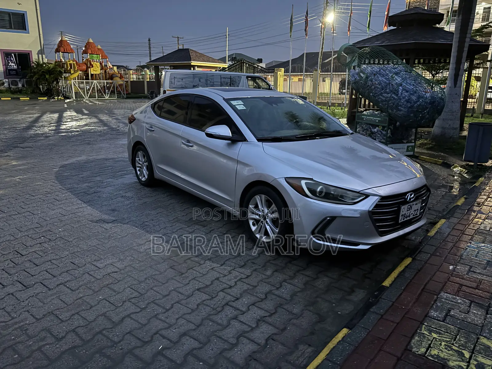 Hyundai Elantra Value Edition 2018 Silver