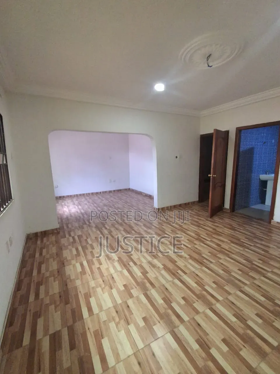 Spacious 5 Beds House for Office