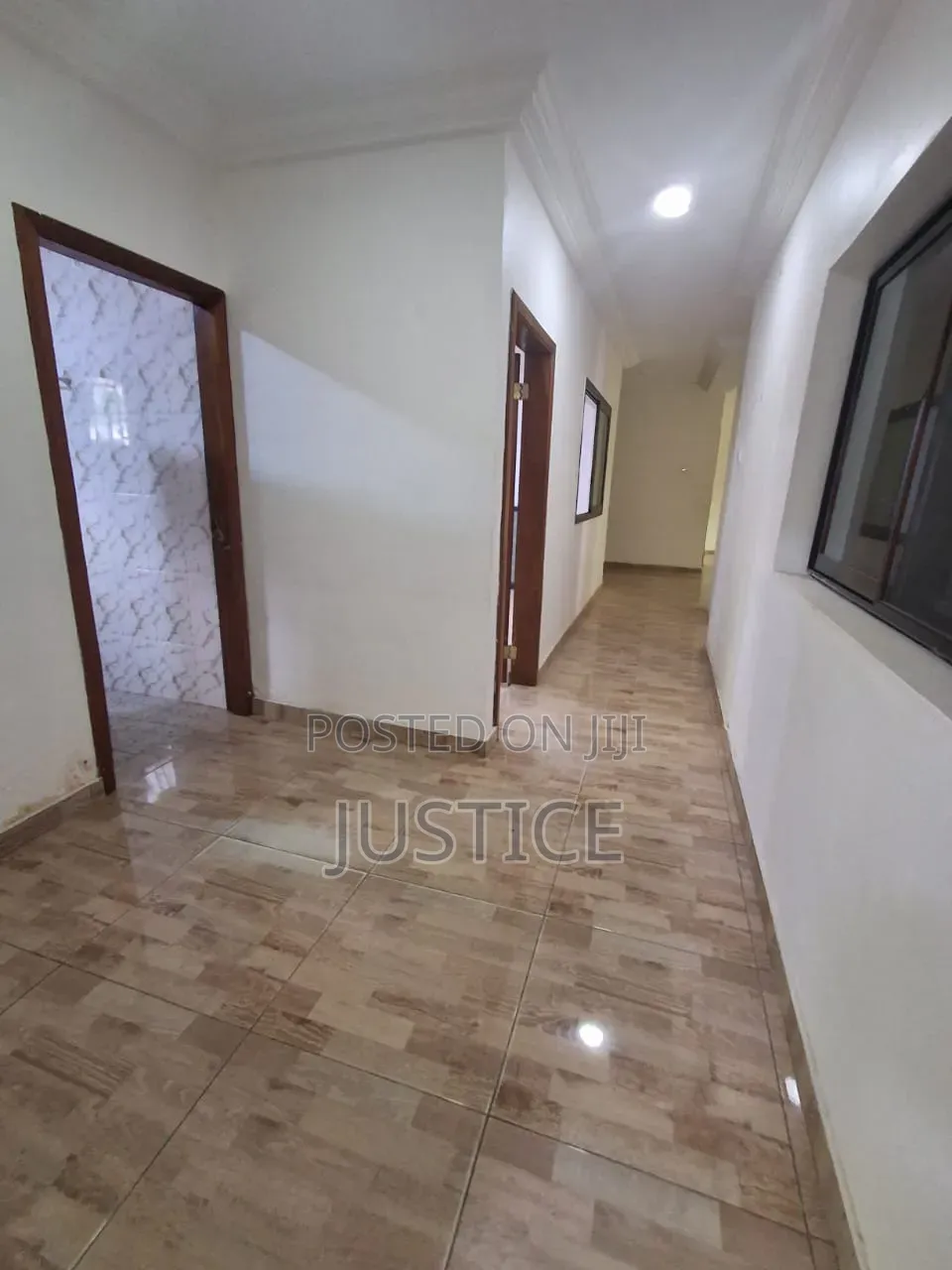 Spacious 5 Beds House for Office