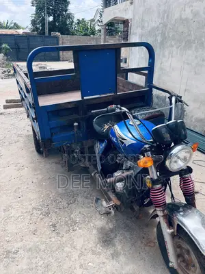 Royal Motorcycle 2023 Blue