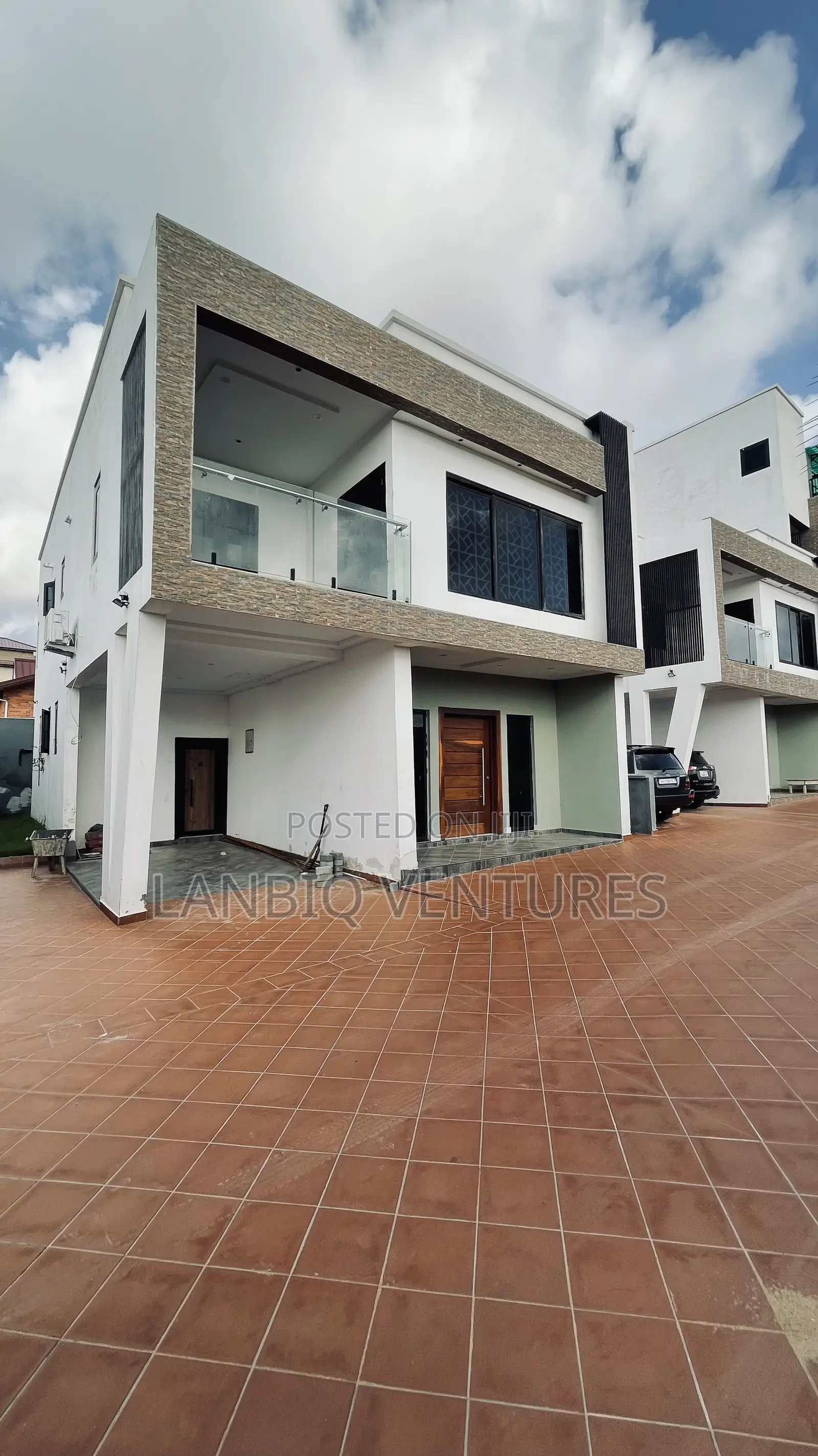 3bdrm Townhouse / Terrace in Lapaz for rent