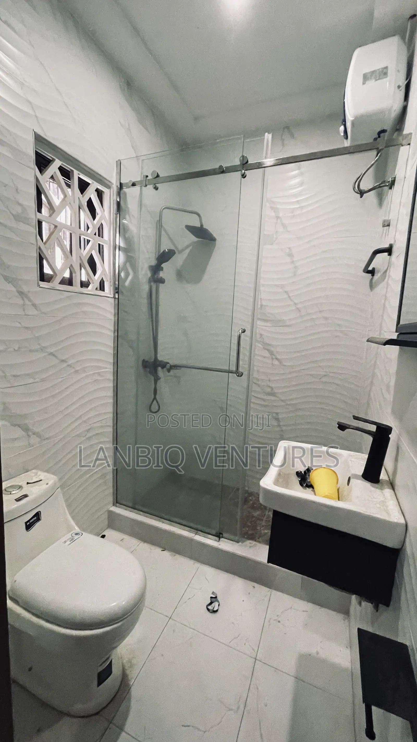 3bdrm Townhouse / Terrace in Lapaz for rent