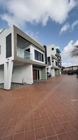 3bdrm Townhouse / Terrace in Lapaz for rent