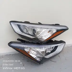 2017 Hyundai Santa Fe Headlights